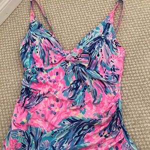 Lilly Pulitzer size 8 perfect condition